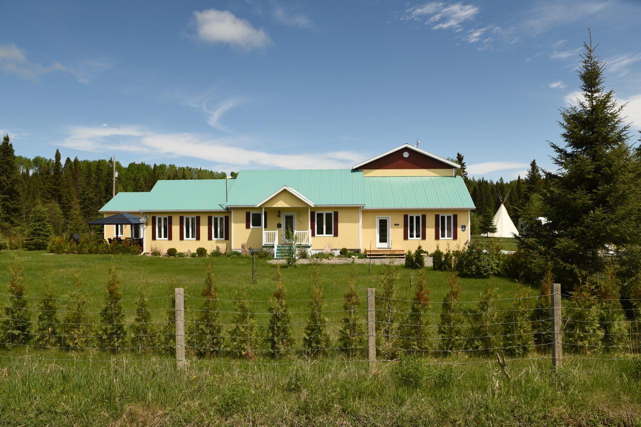 Bed & Breakfast De La Montagne Enchantee Metabetchouan-Lac-a-la-Croix
